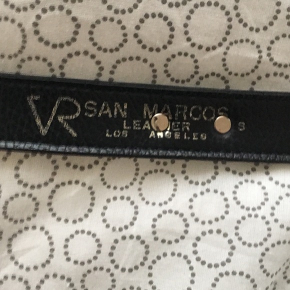 White belt - Picture 2 of 3